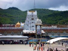 तिरुमाला मंदिर का बजट पेश, 3116 करोड़ की कमाई का अनुमान