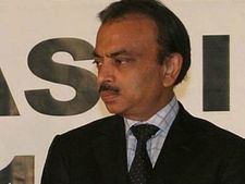 Mukesh Ambani के बाद इसने बचाया अपने भाई को, 3 गुना किया खर्च