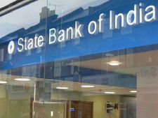 SBI कस्‍टमर्स हो जाएं अलर्ट, बैंकिंग से जुड़ी जानकारियां किसी के साथ न करें शेयर