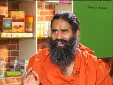 Patanjali को पड़ी पैसों की जरूरत, जान‍िये क्‍या है वजह