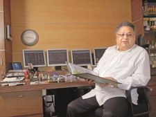 Modi के इस फैन से सीखें पैसे से पैसे बनाना, 1 लाख रुपये को बना दिया 7.5 लाख