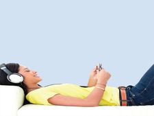 जानें पैसा और मैसेज का रिश्ता, क्या है मोबाइल से इनका नाता 