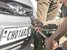 जानें कैसे है मुमकिन मोबाइल नंबर की तरह कार नंबर भी पोर्ट करना