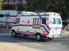 न‍ियम बदले: एंबुलेंस को नहीं द‍िया रास्‍ता, तो लगेगा 10,000 रु का जुर्माना