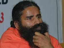 पतंजलि को लगा झटका, शहरों के साथ-साथ गांवों में भी घटी ग्रोथ