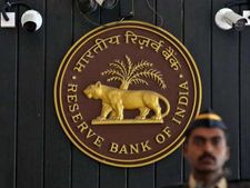 अब घट जाएगी होम लोन की किस्त, जानें कितना होगा फायदा 