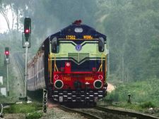 भारतीय रेल राजस्‍व बढ़ाने के लिए बना रही प्‍लान, फिल्‍म प्रमोशन के लिए ट्रेनों का होगा इस्‍तेमाल