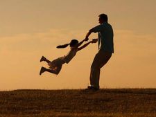 बेटी के जन्म पर मिलेंगे 51 हजार और शादी पर 1 लाख रुपये, जानें स्कीम