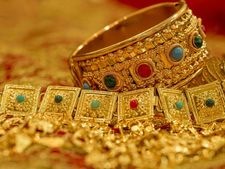 ग‍िरावट के बाद आज फिर महंगा हुआ सोना, चांदी में भी उछाल 