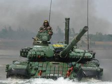 Indian Army दुनिया की टॉप 10 में, जानिए पाकिस्तान कितना पीछे 