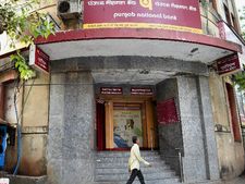 PNB : बैंकिंग फ्रॉड से बचने के लिए दिए टिप्स, उठाएं फायदा