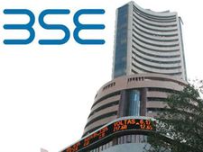 Share Market : कई सेक्टरों में बिकवाली के चलते गिरा शेयर बाजार