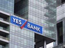 Yes Bank : आती है सैलरी या जाती है किस्त, तो जानें क्या करें