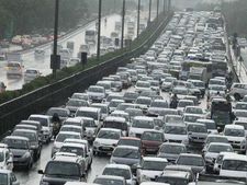 फरवरी में Hyundai की बिक्री 10% गिरी, महिन्द्रा को भी लगा झटका