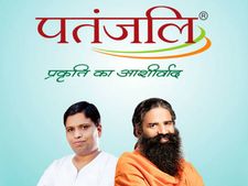 बाबा रामदेव की पतंजलि पर लगा 75 करोड़ का जुर्माना, ग्राहकों से की थी धोखाधड़ी