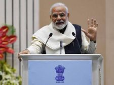 PM Modi का वित्त मंत्री को 'बिग थम्स-अप', जानिए बाकी प्रतिक्रियाएं