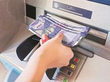 कोरोना इफेक्‍ट : बिना बटन दबाए निकालें ATM से कैश, जानें कैसे