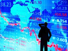 Closing Bell : शेयर बाजार में गिरावट, सेंसेक्स 424 अंक गिरकर बंद 