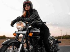 Bullet ने महिलाओं के लिए लांच किए खास परिधान, चलाना हो जाएगा आसान 