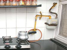 PNG गैस कनेक्शन लेना पड़ेगा महंगा, चुकाना पड़ सकता है दोगुना चार्ज