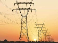 Power Ministry : बिजली की पीक डिमांड में आई 5.6 फीसदी की गिरावट