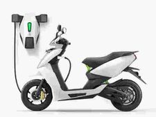 Electric स्कूटर की बुकिंग पर जीत सकते हैं दूसरा स्कूटर, जान‍िए कब तक मौका