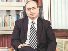 SBI : दिनेश खारा होंगे नए चेयरमैन, जानि‍ए कौन