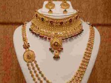 Gold रेट में वैक्सीन की खबर से आई भारी गिरावट, जानें चांदी का भी हाल