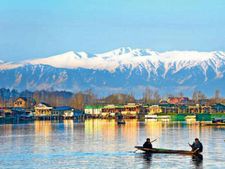 Jammu and Kashmir में प्रॉपर्टी खरीदने चाहते हैं तो इन 6 चीजों पर ध्यान दें, आएंगी काम