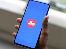 Reliance Jio : अगले महीने आ सकता है 4जी स्मार्टफोन, उससे पहले जानिए 7 जरूरी बातें