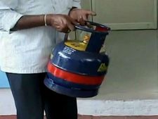 LPG : आ गया 'छोटू गैस सिलेंडर', लेने के लिए सिर्फ पहचान पत्र की होगी जरूरत