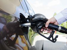 Octane Premium Petrol : भारत में लॉन्च हुआ Environment Friendly फ्यूल, बढ़ाएगा कार की माइलेज