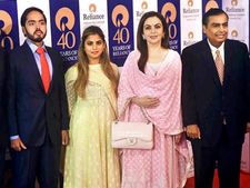 एशिया के सबसे अमीर परिवारों में Mukesh Ambani का परिवार है अव्वल, जानिए कुल संपत्ति