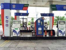 Petrol के लिए हो जाएगी दिक्कत, आज ही करा लें टंकी फुल