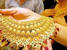 Gold Silver Rate : आज भी सोना हुआ महंगा, चांदी में हल्‍की तेजी