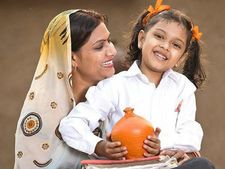 Ladli Laxmi Yojana : बेटी की शादी के लिए मिलेंगे 1 लाख रु, जानिए कैसे करें अप्लाई