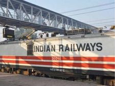Budget 2021 : रेल मंत्रालय ने की 75000 करोड़ रु की मांग