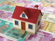 Home Loan : पहली बार घर खरीद रहे लोग ऐसे घटाएं EMI का बोझ
