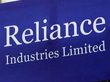 नये साल में Reliance और Mukesh Ambani को झटका, सेबी ने लगाया जुर्माना