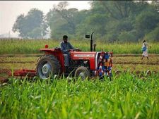 लो आ गया CNG Tractor, जानिए कितनी कराएगा बचत 