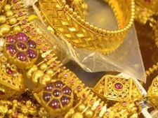 Gold-Silver Rate : भारी गि‍रावट आई आज सोने-चांदी की कीमत में 
