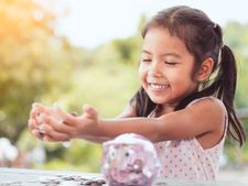 Bank of Baroda में बेटी के लिए रोजाना 35 रुपये लगाकर तैयार करें 5 लाख रु का फंड 