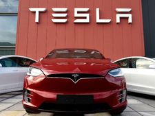 Tesla ने खरीदे 1.5 अरब डॉलर के Bitcoin, अब क्रिप्टोकरेंसी में लेगी पेमेंट