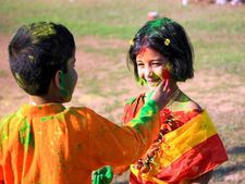Holi पर बंद रहेंगे शेयर और सराफा बाजार, कल से शुरू होगा कारोबार 