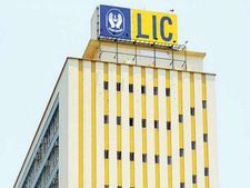 LIC : ली है कोई पॉलिसी और नहीं किया ये काम, तो फंस जाएगा आपका पैसा