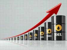 Crude Oil के दामों में उछाल, जानिए आप पर क्या पड़ेगा असर