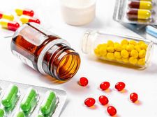 शेयर : 2 फार्मा कंपनियां करा सकती हैं तगड़ा मुनाफा, अभी लगाएं पैसा