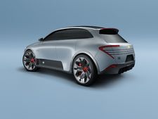 Solar Car : Petrol का झंझट खत्म, 800 किलोमीटर तक दौड़ाइये 