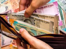 बदले नियम : आज से बदल गए ये अहम नियम, जान‍िए कैसे पड़ेगी आपके जेब पर महंगाई की मार