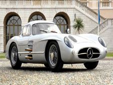 रिकॉर्ड : 1955 की Mercedes-Benz कार हुई नीलाम, 1100 करोड़ रु लगी बोली